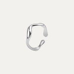 Onda Ring in 18k gold-plated stainless steel — adjustable wave ring by Soleil à Deux
