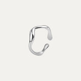 Onda Ring in 18k gold-plated stainless steel — adjustable wave ring by Soleil à Deux