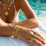 Serena Bracelet close-up — elegant gold chain by Soleil à Deux